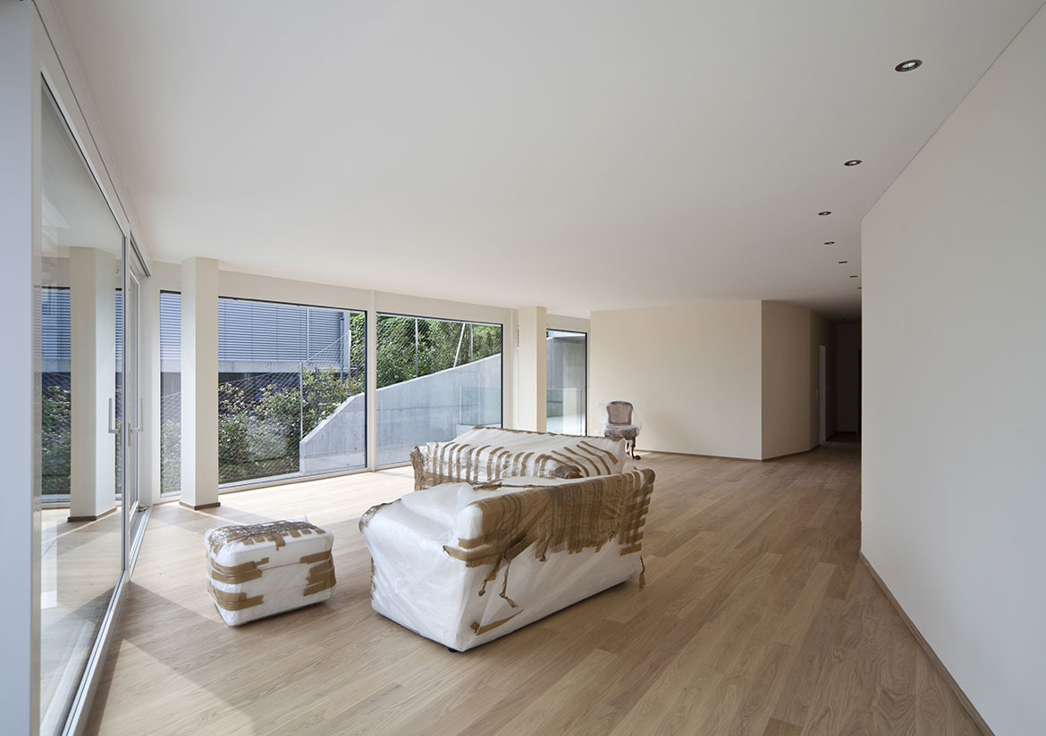 39 Contemporary apartment